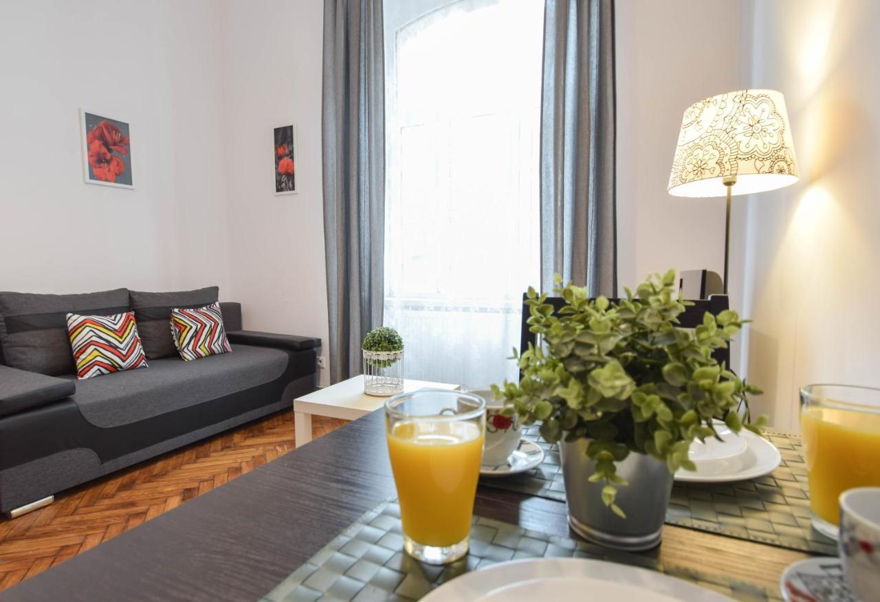Old Town Apartments Краков Экстерьер фото